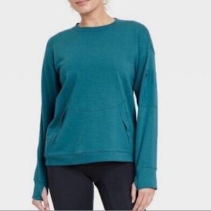 NWT all in motion pullover